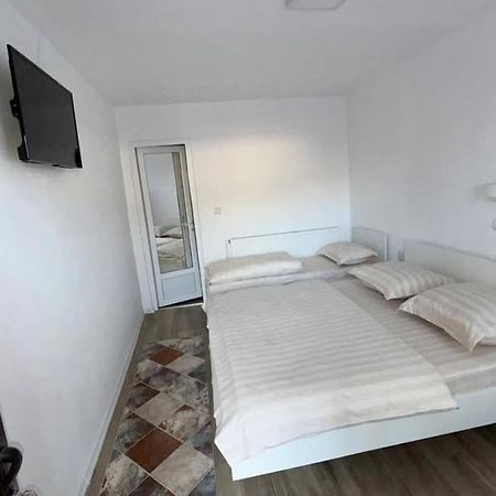 Cris & Mona Hotel Săpînţa Eksteriør billede