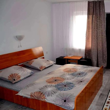 Cris & Mona Hotel Săpînţa Eksteriør billede