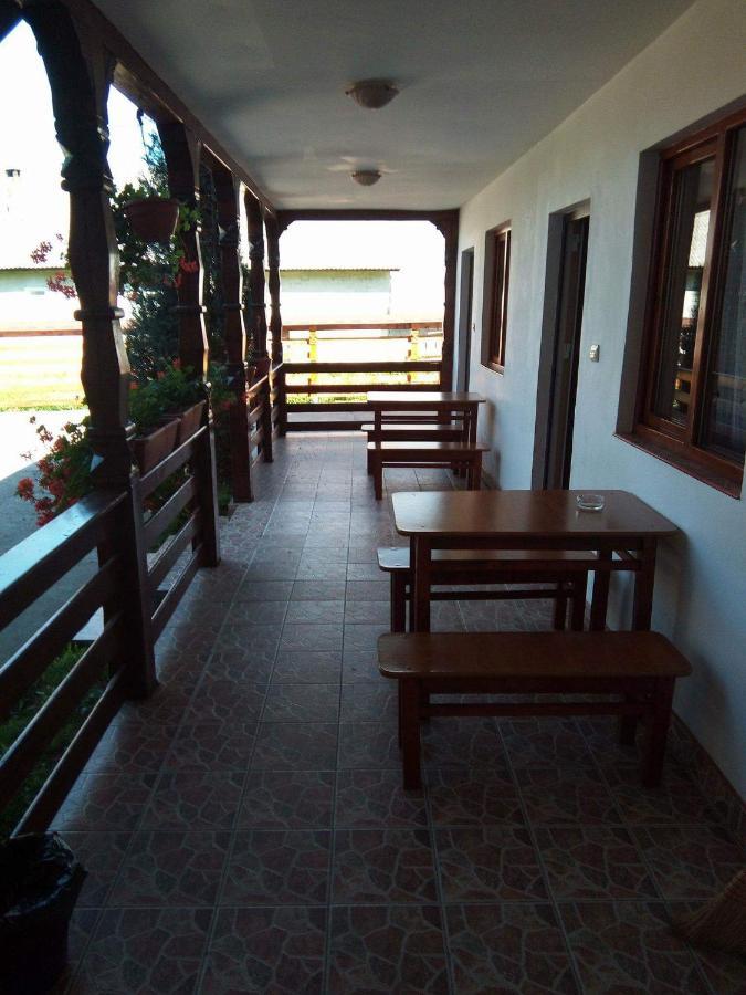 Cris & Mona Hotel Săpînţa Eksteriør billede