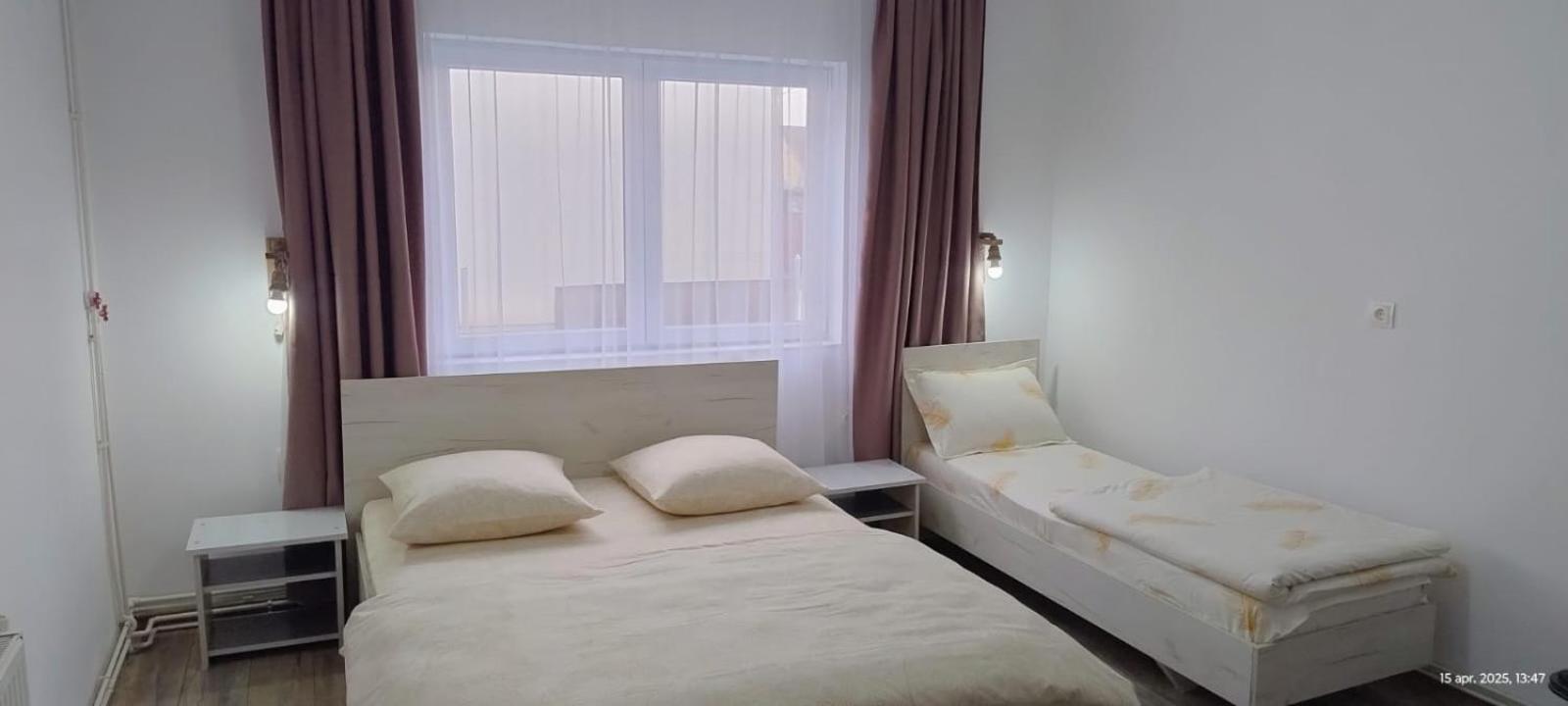 Cris & Mona Hotel Săpînţa Eksteriør billede