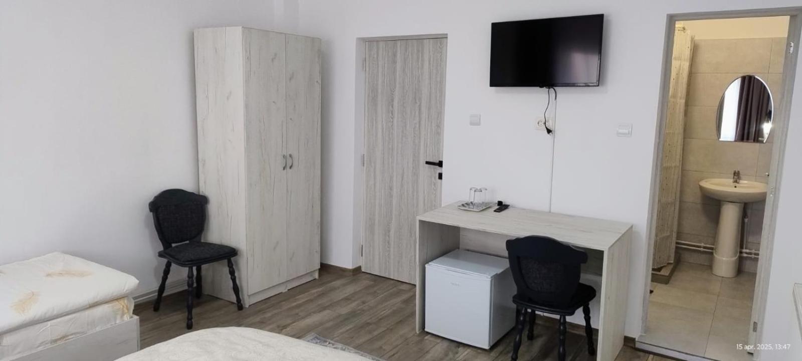Cris & Mona Hotel Săpînţa Eksteriør billede